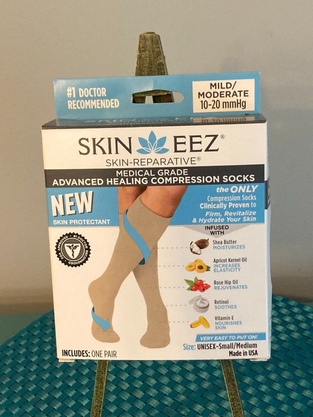 NIB Skin Eez Compression Socks Unisex - Small/Medium Tan